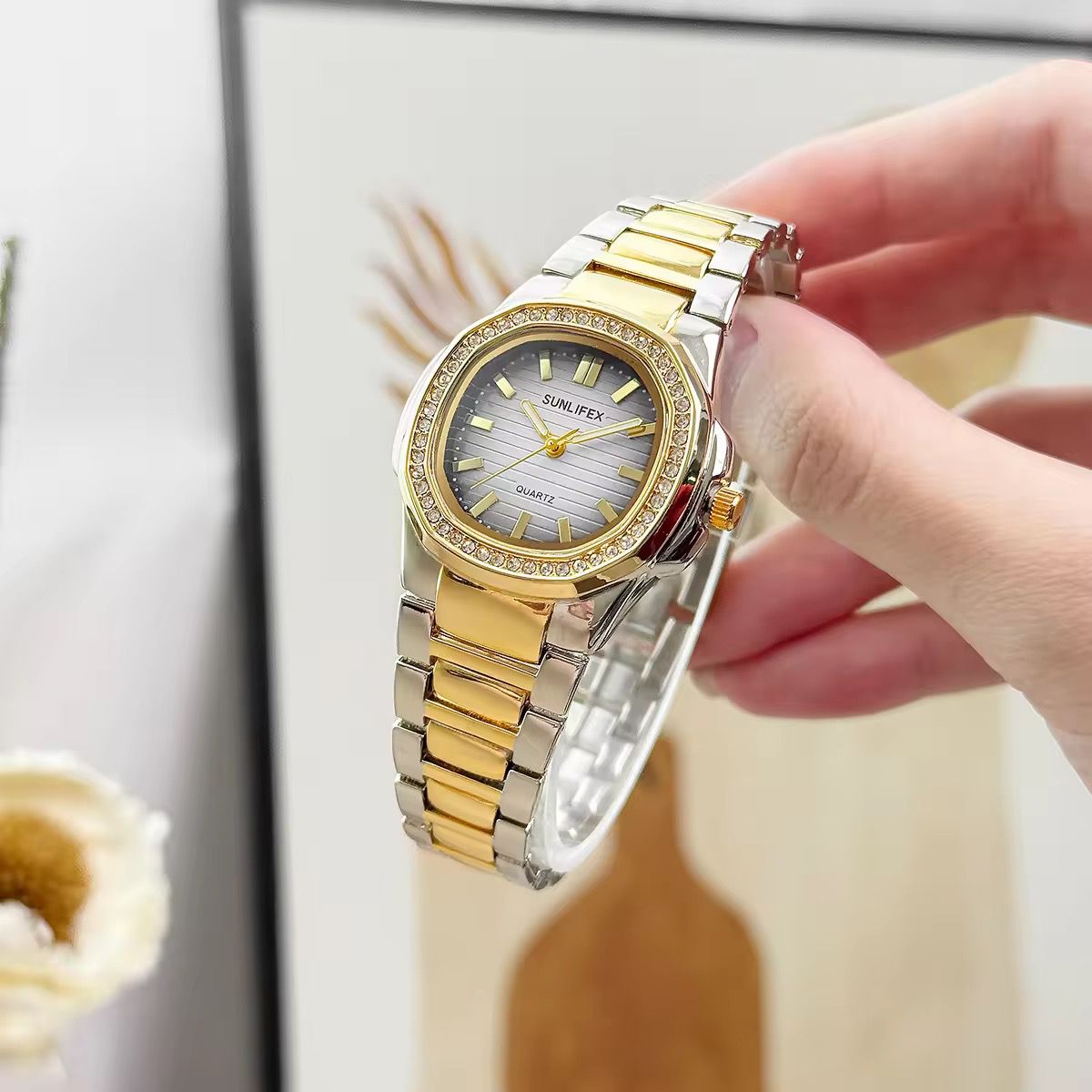Zayra Dual Tone Grey Dial